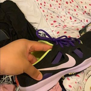 Nike tennis shoe